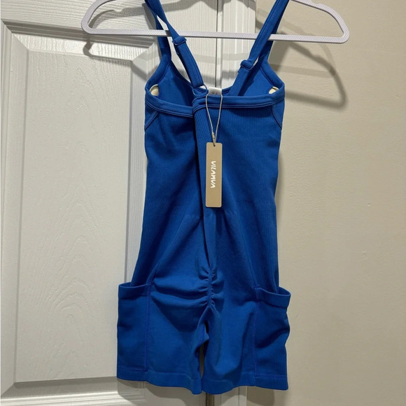 VILANVA
Silkflow Seamless Romper size S - Picture 6 of 8